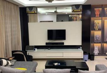 Johor home has Balcony rooms