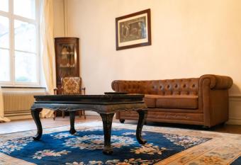 Maison Monsigny has Balcony rooms