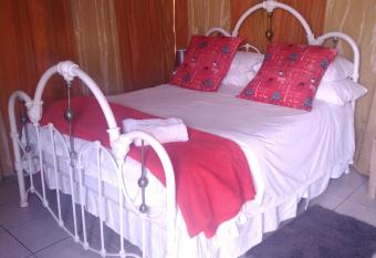 The Skilpad Doppie allows 18 year olds to book a room