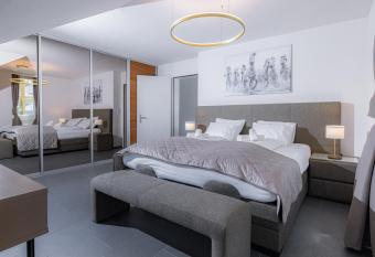 EH Apartments Uranus has Balcony rooms