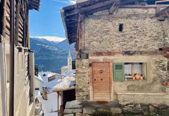 Swiss chalet near Flims has Balcony rooms
