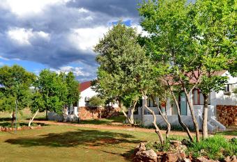 Thanda Manzi Country Hotel allows 18 year olds to book a room