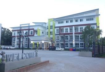 Praiyanan Place Hotel has Balcony rooms