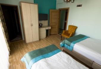 Kars Center Hotel has Balcony rooms