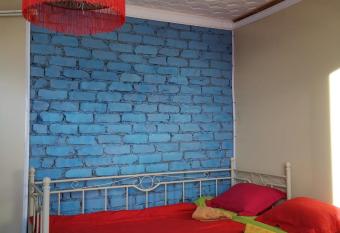 White Shino Hostel has Balcony rooms