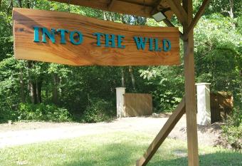 INTO THE WILD - Nos 5 logements  allows 18 year olds to book a room