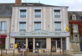H  tel de France has Balcony rooms