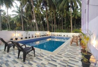 Gratitude Retreat has Balcony rooms