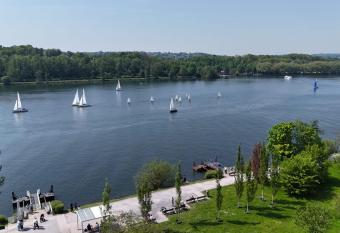 Villa direkt am Baldeneysee has Balcony rooms
