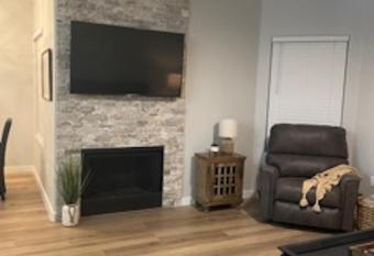 Bella Terra Beauty at Paradise Valley has rooms with a private hot tub