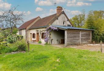 G  te Ch  teaudun, 3 pi  ces, 4 personnes - FR-1-581-134 has Balcony rooms