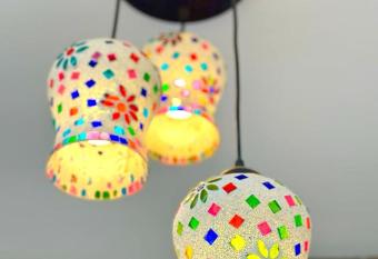 THE PEACE COTTAGe has Balcony rooms