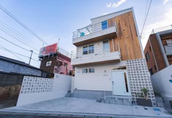 Beach House Kamakura Sakanoshita 2737 has Balcony rooms