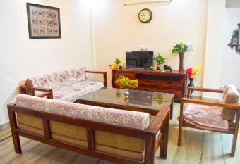 Budget Friendly 3 BHK + Prime Location has Balcony rooms