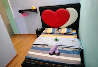 Idea Homestay 1 has Balcony rooms