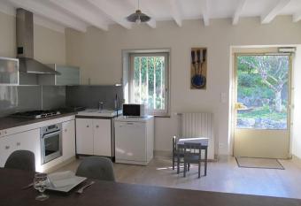 La Cuesta has Balcony rooms