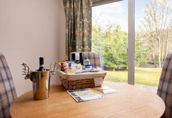 (null) allows 18 year olds to book a room