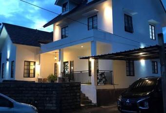 Stylish Villa at Green Apple U 35A Cipanas Puncak has Balcony rooms