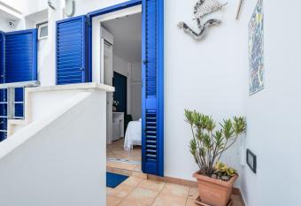 La porta sul mare by Rentbeat has Balcony rooms