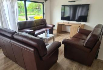 bright and big room next to airport has Balcony rooms