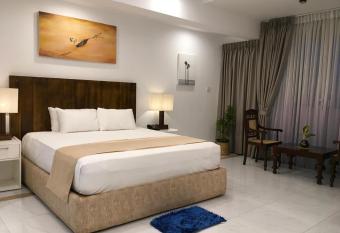 Lavinia Bay Beach Hotel has Balcony rooms