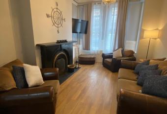 Allworthy Heights allows 18 year olds to book a room