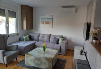 Apartman ARISTEA has Balcony rooms