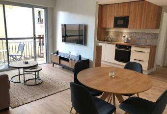 Appartement neuf 4 personnes tout confort has Balcony rooms