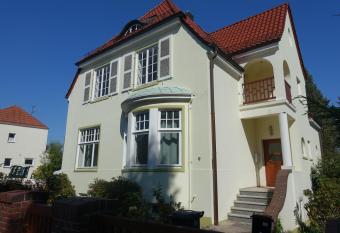 Villa mit 5 Schlafzimmer has Balcony rooms