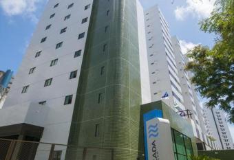 Hotel Enseada Boa Viagem allows 18 year olds to book a room
