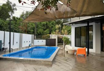 Corner New Private Pool Villa Near Sunway up to 30 pax has rooms with a private hot tub