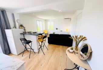 Cosy Appartement Vue mer, Clim, Place de Parking has Balcony rooms