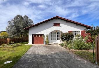 Agr  able Maison Landaise proche du Lac has Balcony rooms