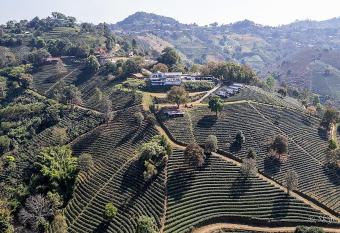 WATA KHIRI by Wang Put Tan has Balcony rooms