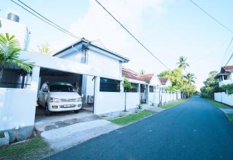The Koarale Bungalow has Balcony rooms