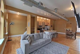 12 Downtown Free Parking Pool table has Balcony rooms