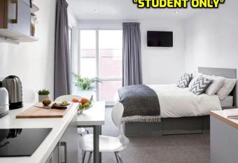 Student Only Zeni Central Nottingham Studios allows 18 year olds to book a room