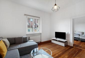 Altbau mit Wartberg - Blick has Balcony rooms