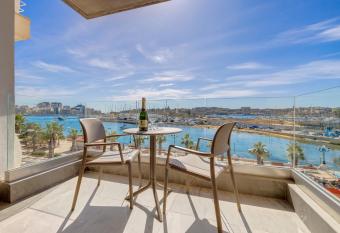Idyllic Apartment with Valletta and Harbour Views allows 18 year olds to book a room