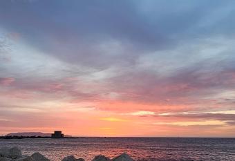 Bacio del sole allows 18 year olds to book a room