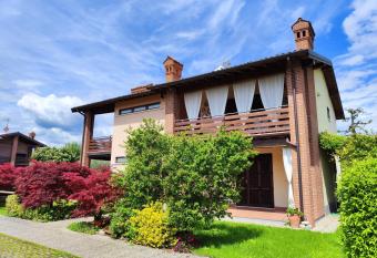 Apartment Karol has Balcony rooms