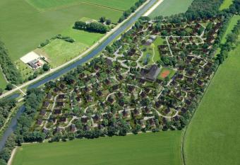 Romantic cottage with a sun shower, in natural surroundings has Balcony rooms