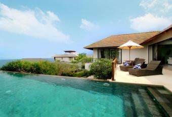 Trisha Cliff Villa Karang Tinggi allows 18 year olds to book a room