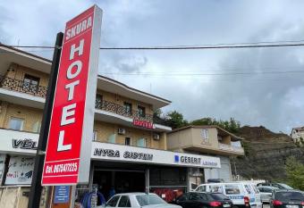 Hotel Skura has Balcony rooms