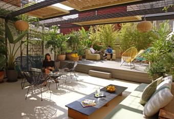 Chic & Basic Lemon Boutique Hotel has Balcony rooms