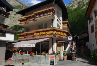 Pension Central has Balcony rooms