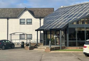 Britannia Hotel Wigan allows 18 year olds to book a room