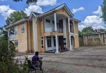 Mjengoni has Balcony rooms