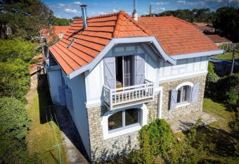 Villa R  ve du soir - 8 personnes has Balcony rooms