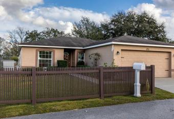 Lakeland Home Away from Home I-4 has Balcony rooms